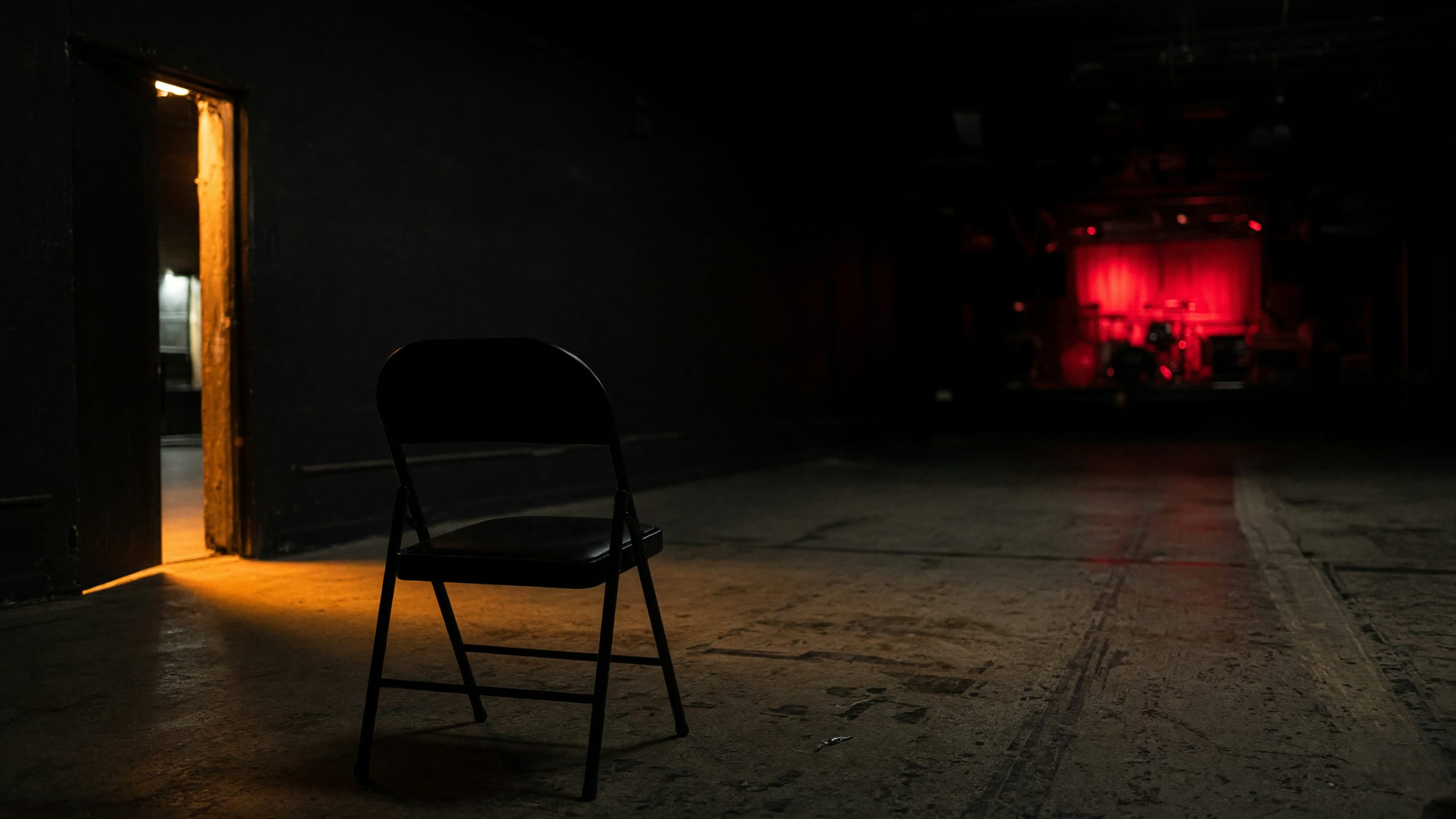 We are hiring a live writer